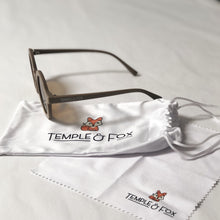 Load image into Gallery viewer, Sustainable kids sunglasses made from recycled plastics