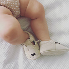Load image into Gallery viewer, Cute unisex animal shoes for baby shower gift idea or newborn gift