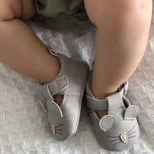 Load image into Gallery viewer, Gender neutral baby shower or newborn baby gift