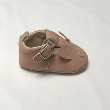 Load image into Gallery viewer, Easy to fit and easy to wear baby and toddler shoes
